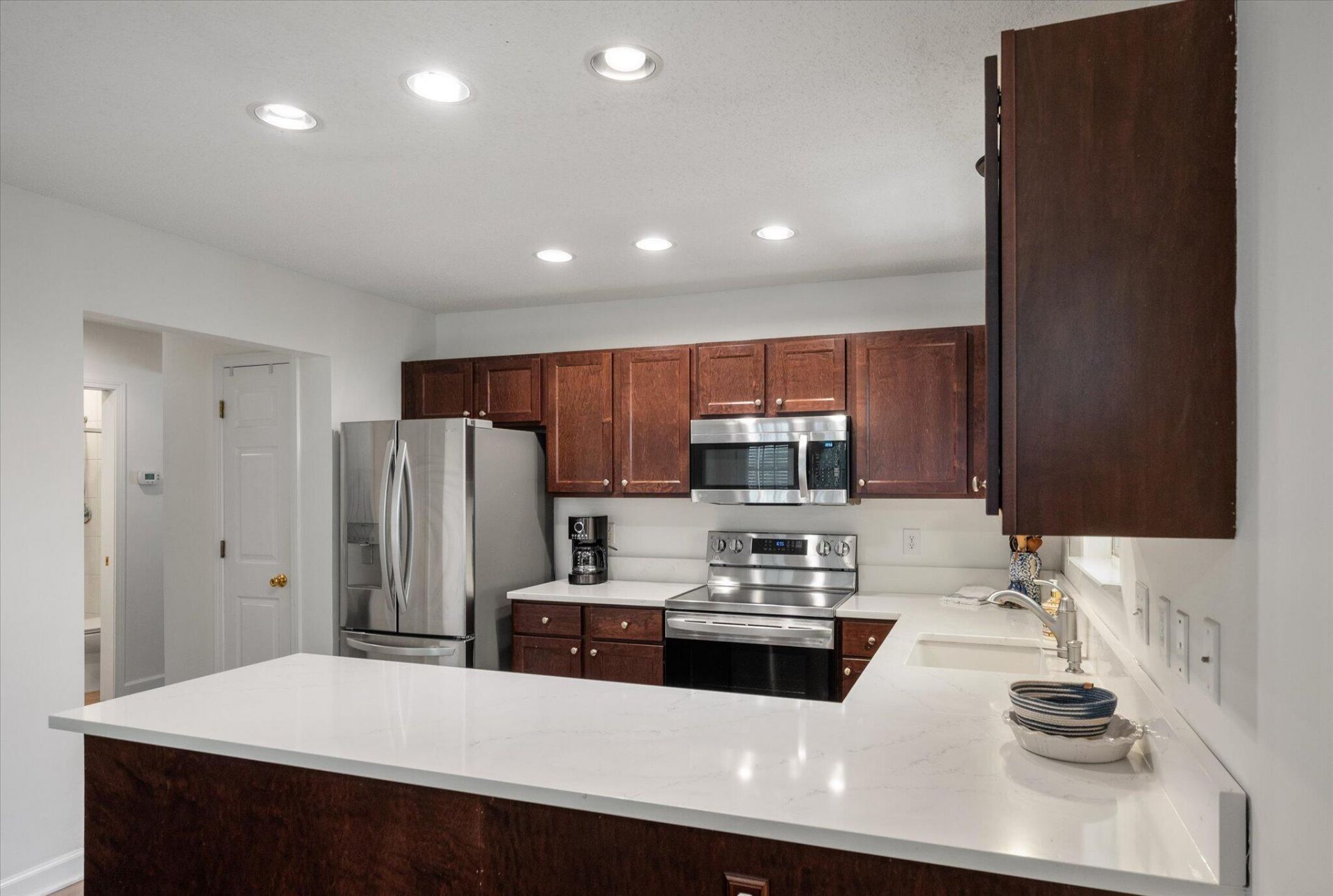 3108 Queensgate Way Photo 10