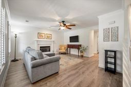 3108 Queensgate Way photo 4