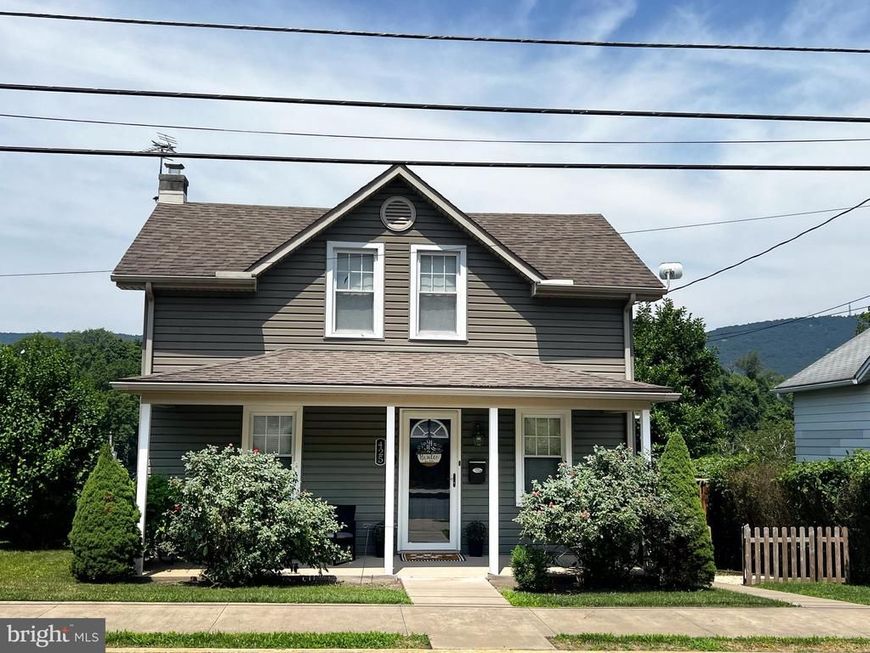 425 E Freedom Avenue, Burnham, PA 17009 Main Photo