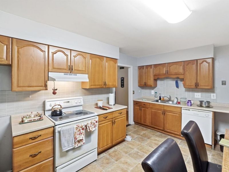 9602 Kosta Drive, Springfield Twp., OH 45231 Photo 23