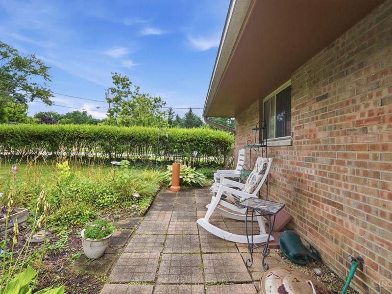 9602 Kosta Drive, Springfield Twp., OH 45231 Photo 8