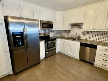 7855 Meadow Park Drive , Unit B, Dallas, TX 75230