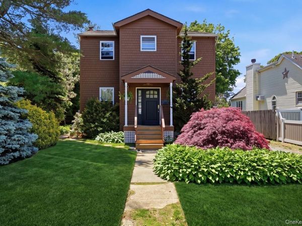 100 Elm Street, Islip, NY 11751