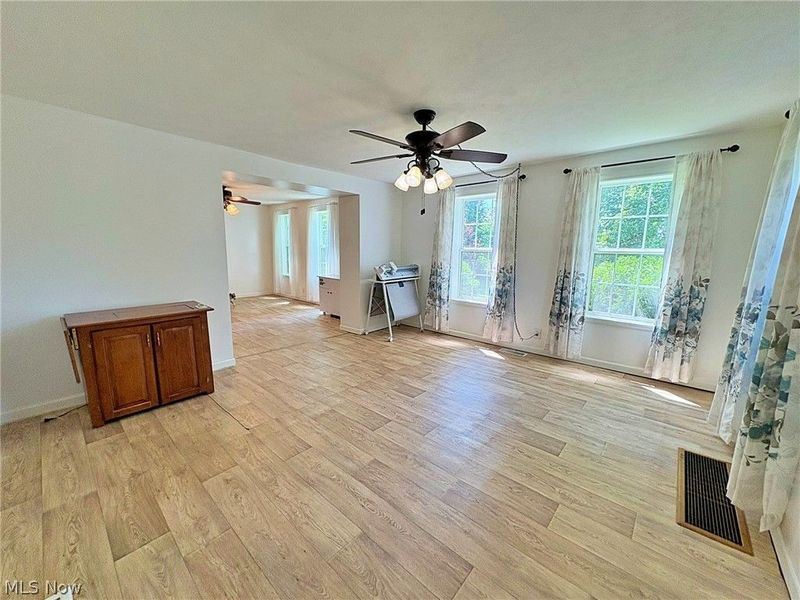 10677 Baumhart Road, Amherst, OH 44001 Photo 22