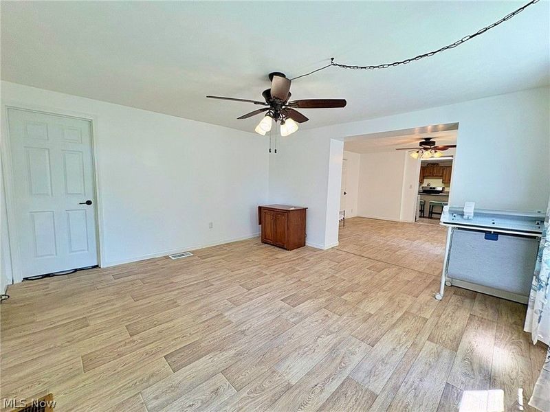 10677 Baumhart Road, Amherst, OH 44001 Photo 23