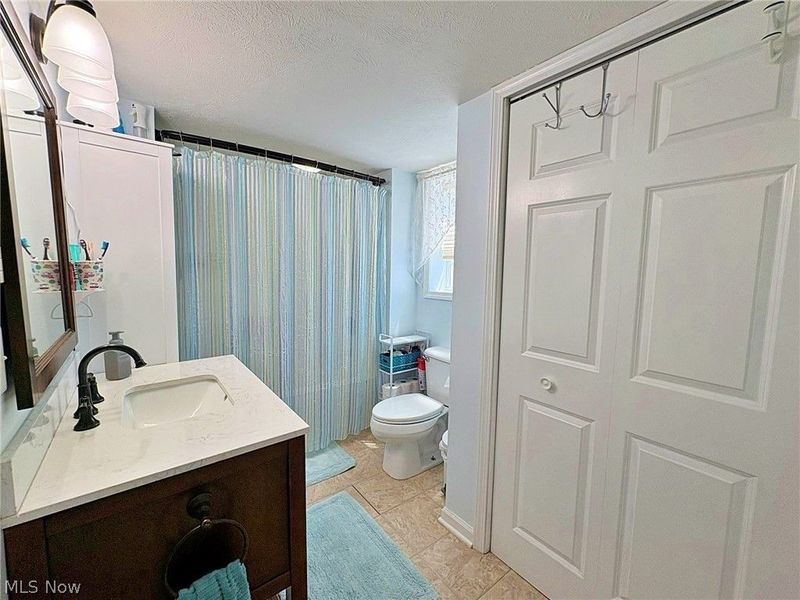 10677 Baumhart Road, Amherst, OH 44001 Photo 26