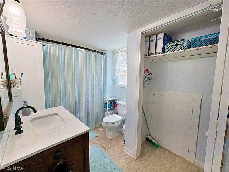 10677 Baumhart Road, Amherst, OH 44001 Photo 27
