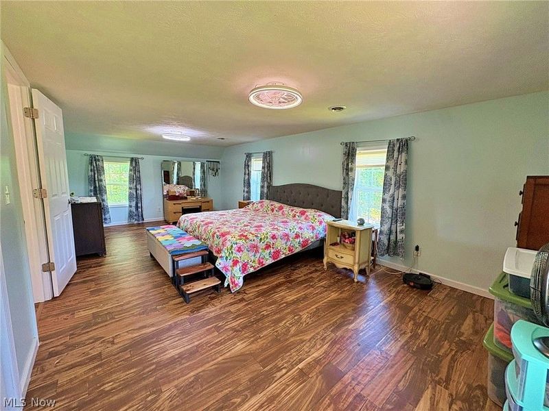 10677 Baumhart Road, Amherst, OH 44001 Photo 32