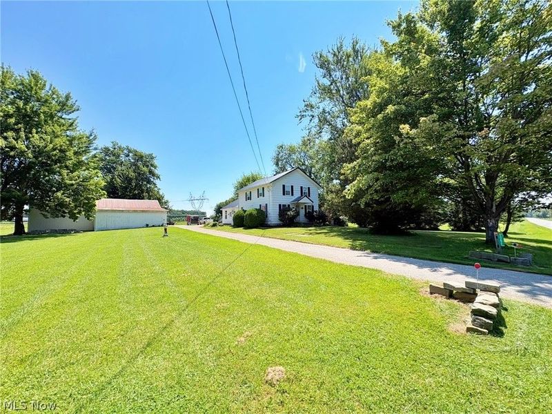 10677 Baumhart Road, Amherst, OH 44001 Photo 5