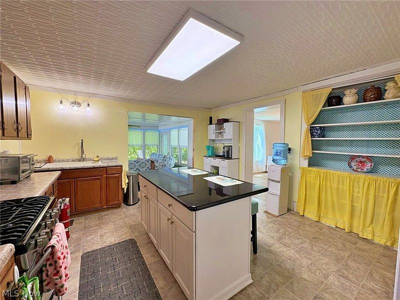 10677 Baumhart Road, Amherst, OH 44001 Photo 6