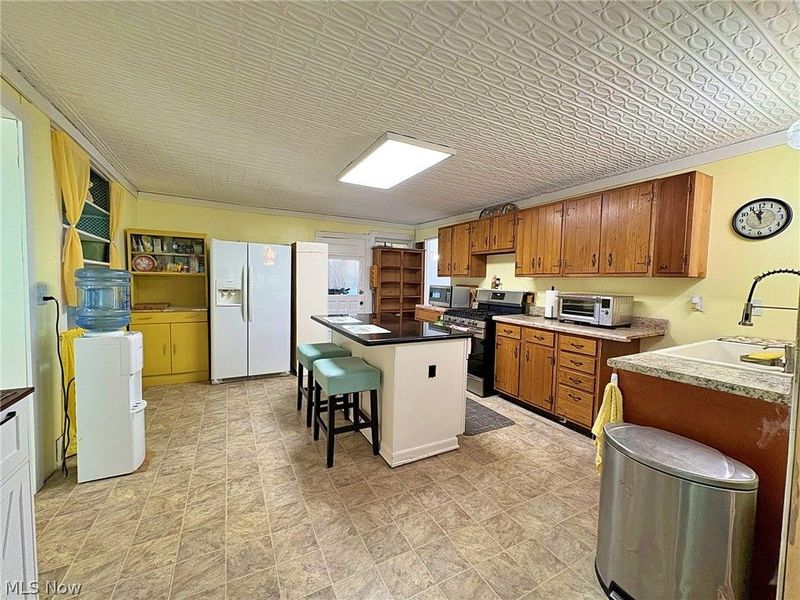 10677 Baumhart Road, Amherst, OH 44001 Photo 7