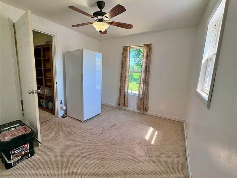 10677 Baumhart Road, Amherst, OH 44001 Photo 9