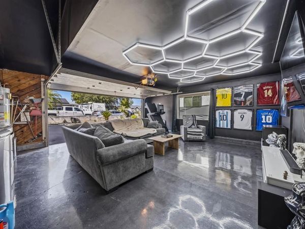1412 Cornwall St, Spring Valley, CA 91977