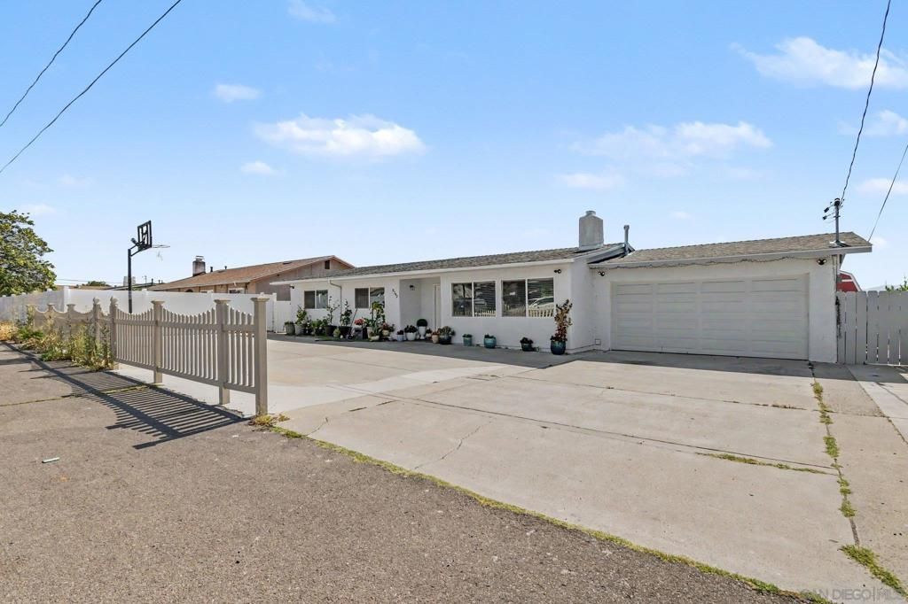 8792 Blue Boy Lane, Santee, CA 92071 Main Photo