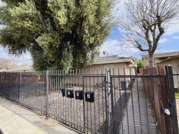1265 Olive Tree Lane, Unit C, Hemet, CA 92543