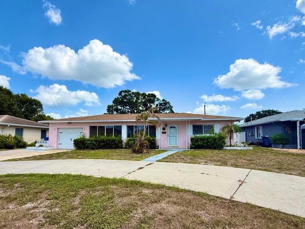 4201 BENSON AVENUE N, ST PETERSBURG, FL 33713