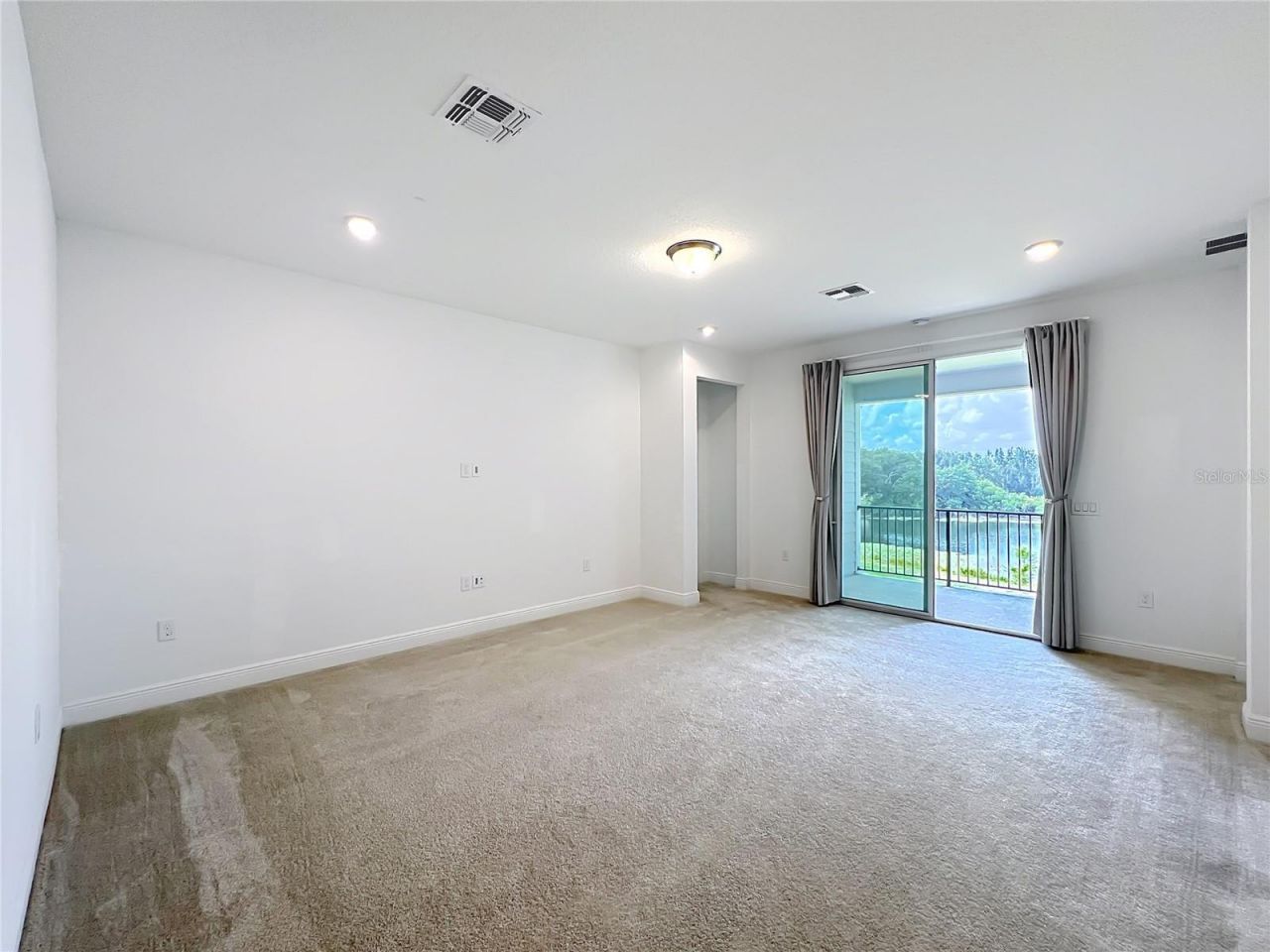 7398 Alpine Butterfly Ln, Orlando, FL 32819 Photo
