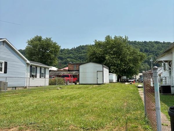 108 North 3rd. Avenue, Paden City, WV 26159