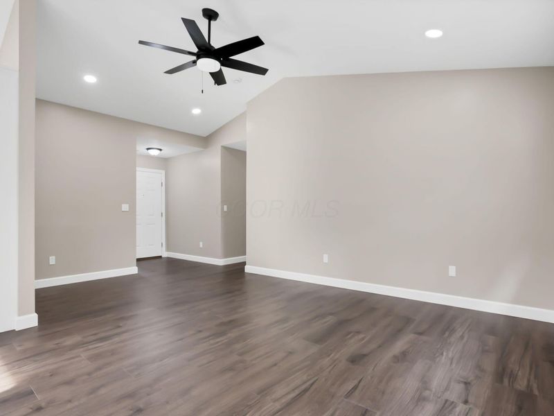 548 Wildflower Drive, Newark, OH 43055 Photo 16