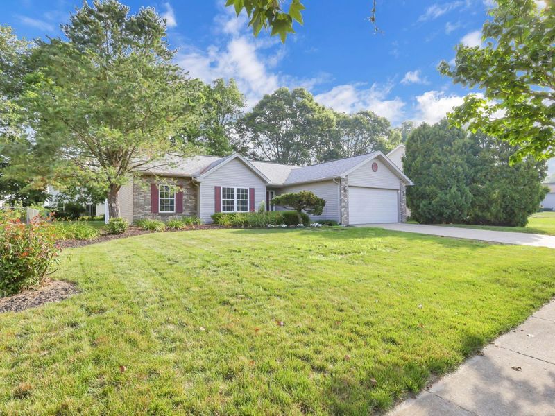 548 Wildflower Drive, Newark, OH 43055 Photo 6