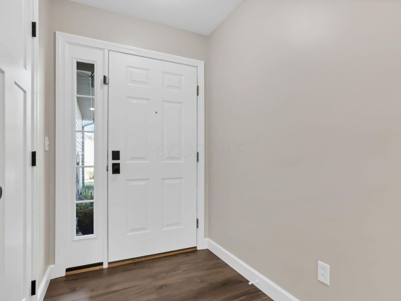 548 Wildflower Drive, Newark, OH 43055 Photo 9