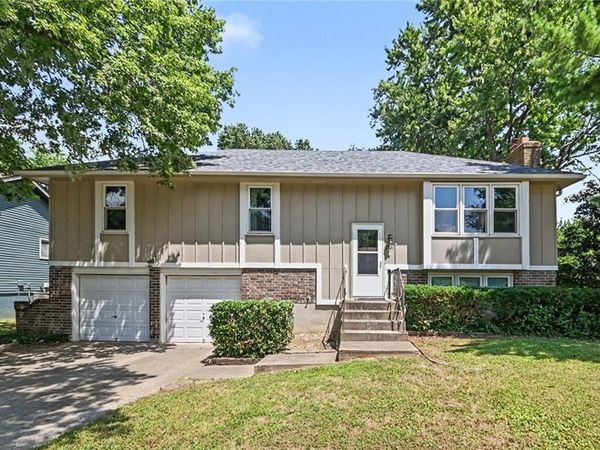 2521 S Whitney Avenue, Independence, MO 64057