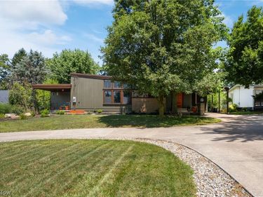 6079 Fulton Drive NW, Canton, OH 44718