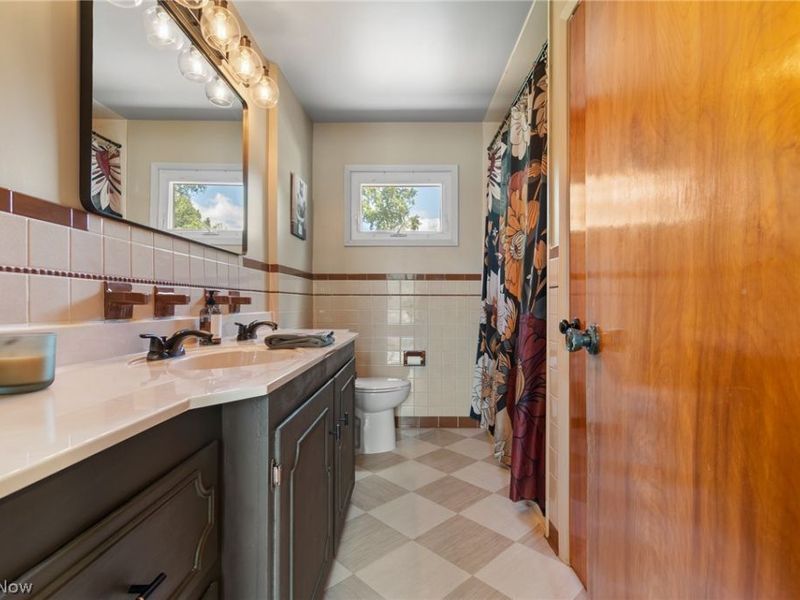 6079 Fulton Drive NW, Canton, OH 44718 Photo 18