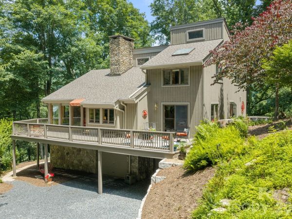 221 White Oak Trail , Banner Elk, NC 28604