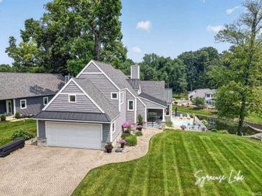1102 N Shore Lane, Syracuse, IN 46567
