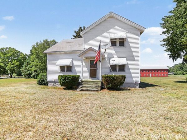 14337 State Road, Nunica, MI 49448
