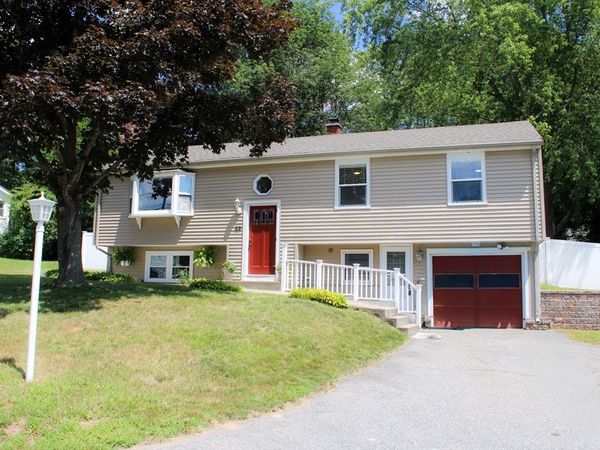 23 Roberta Road, Blackstone, MA 01504