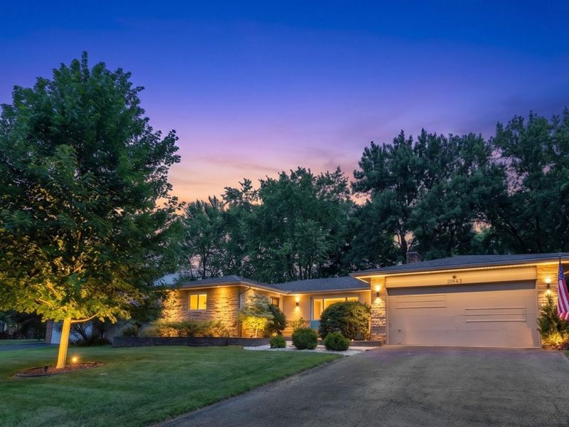2843 Alder Vista Drive, Columbus, OH 43231 Photo 1