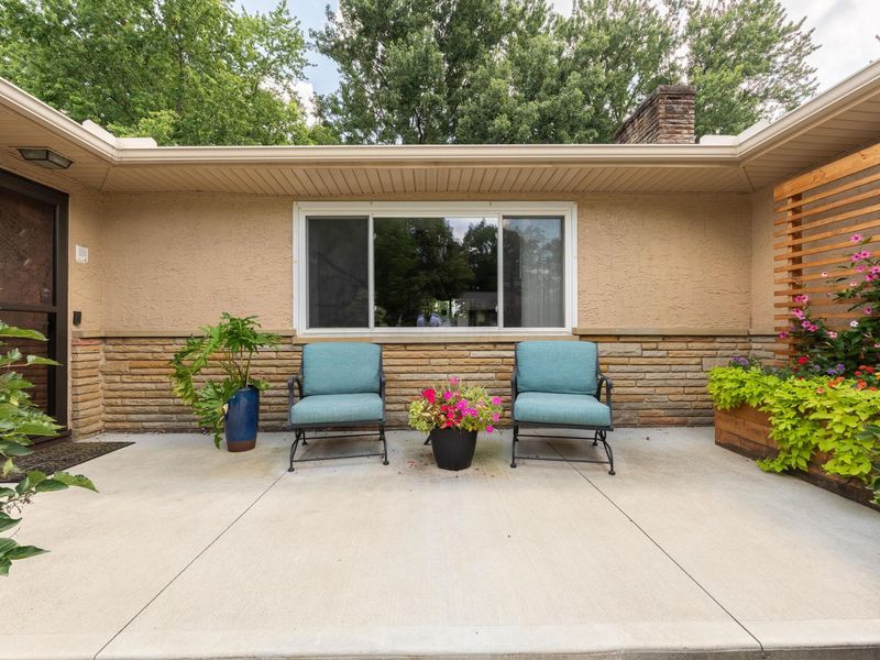 2843 Alder Vista Drive, Columbus, OH 43231 Photo 4