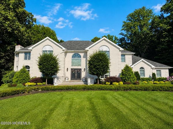 5 Hemlock Lane, Holmdel, NJ 07733