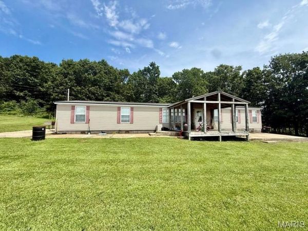 10595 Mill Road , Bucyrus, MO 65444