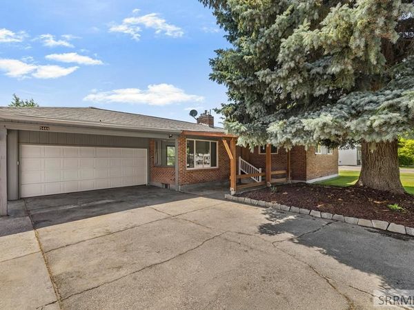 5444 E Rockwood Avenue, IONA, ID 83427