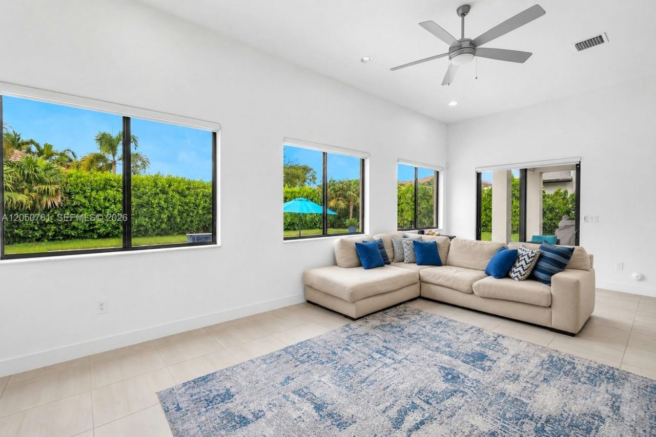 10702 SW 53rd St , Cooper City, FL 33328 Photo