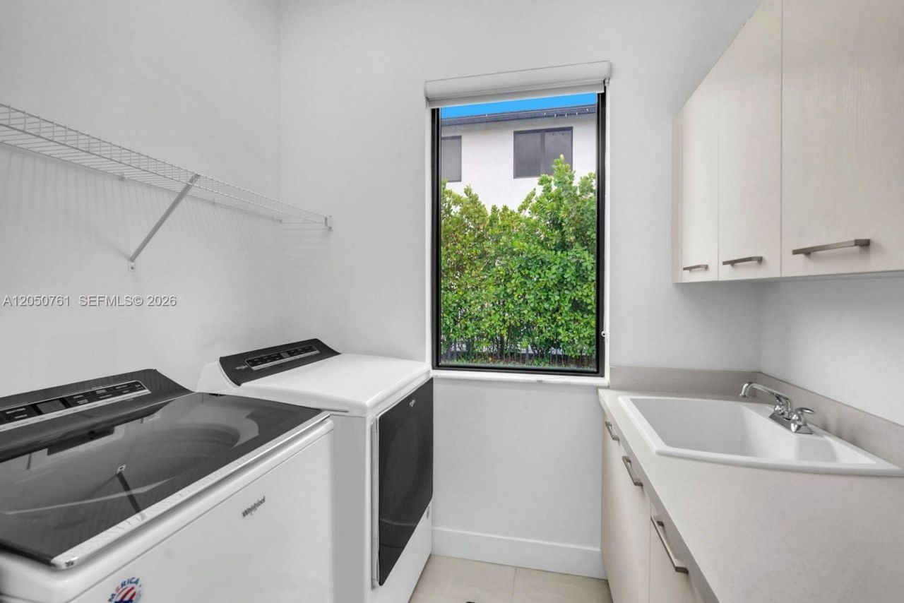 10702 SW 53rd St , Cooper City, FL 33328 Photo