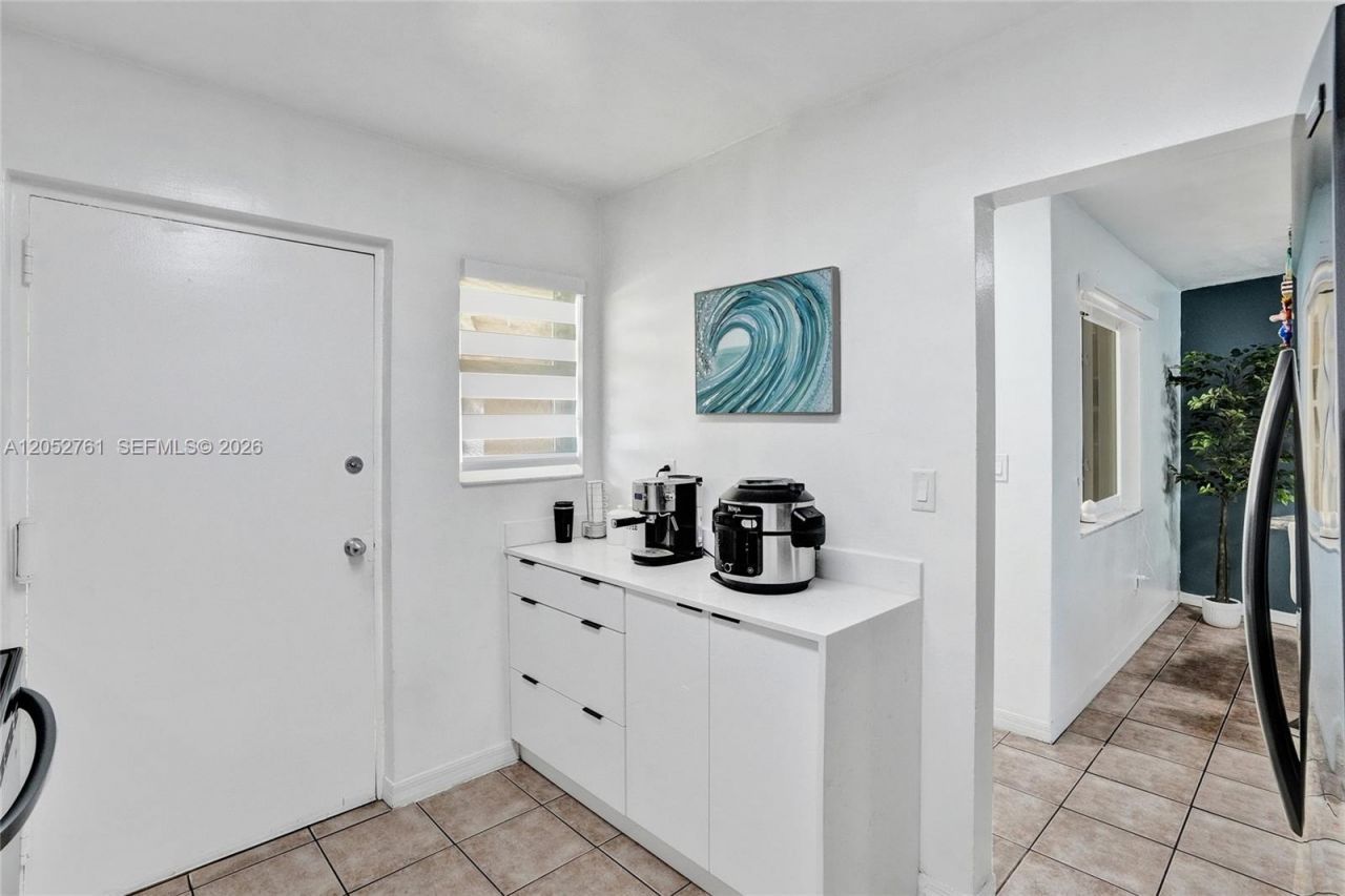 7430 Miami Lakes Dr, Unit E107, Miami Lakes, FL 33014 Photo