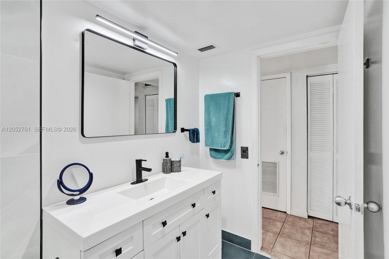 7430 Miami Lakes Dr, Unit E107, Miami Lakes, FL 33014 Photo