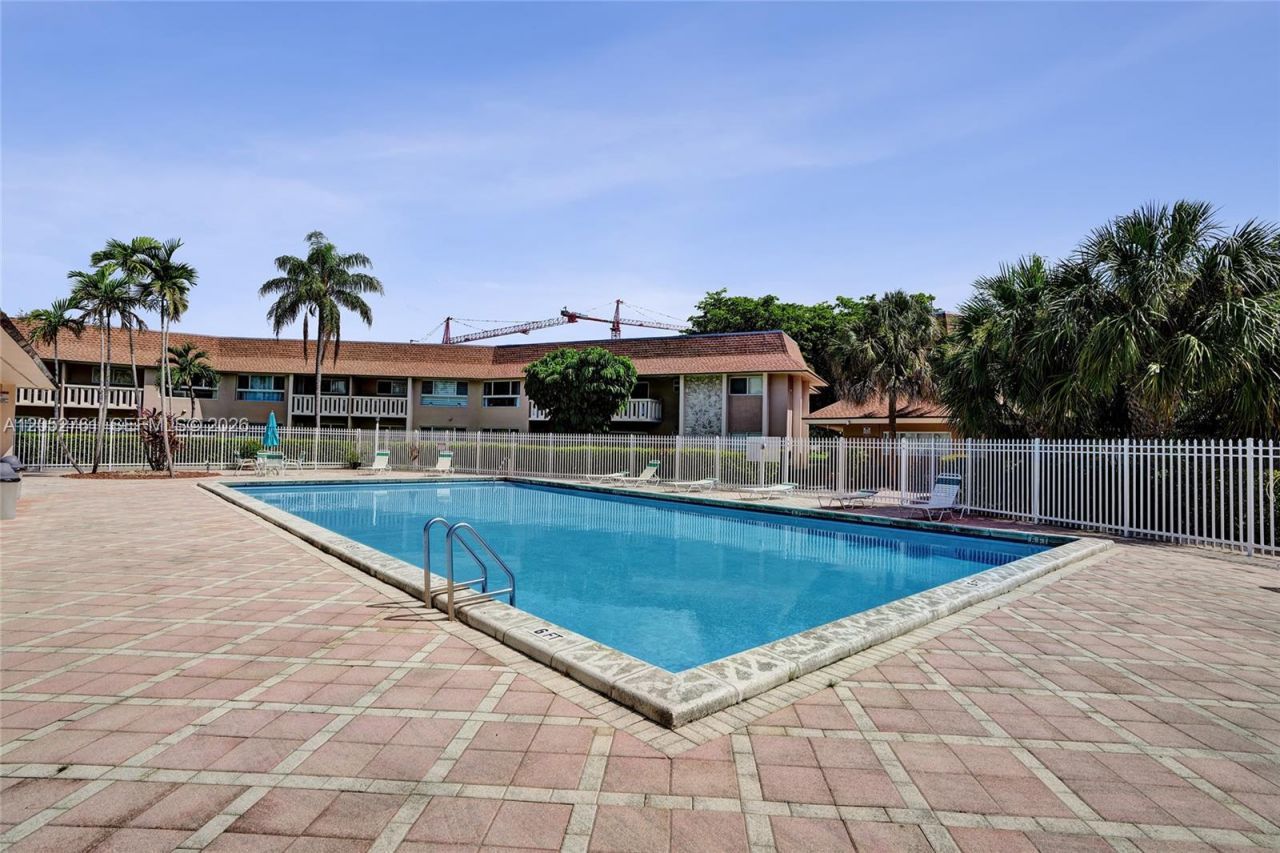 7430 Miami Lakes Dr, Unit E107, Miami Lakes, FL 33014 Photo