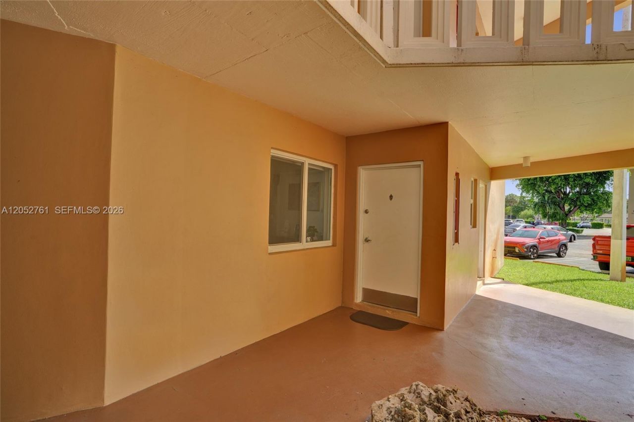 7430 Miami Lakes Dr, Unit E107, Miami Lakes, FL 33014 Photo
