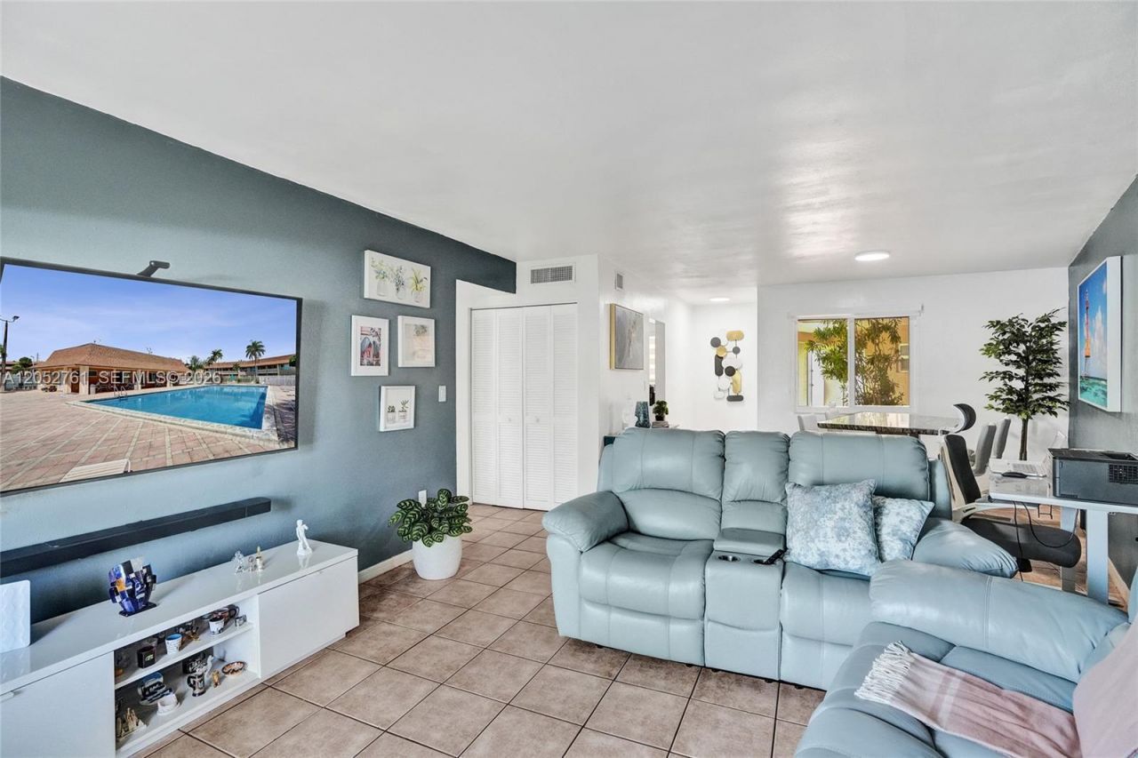 7430 Miami Lakes Dr, Unit E107, Miami Lakes, FL 33014 Photo
