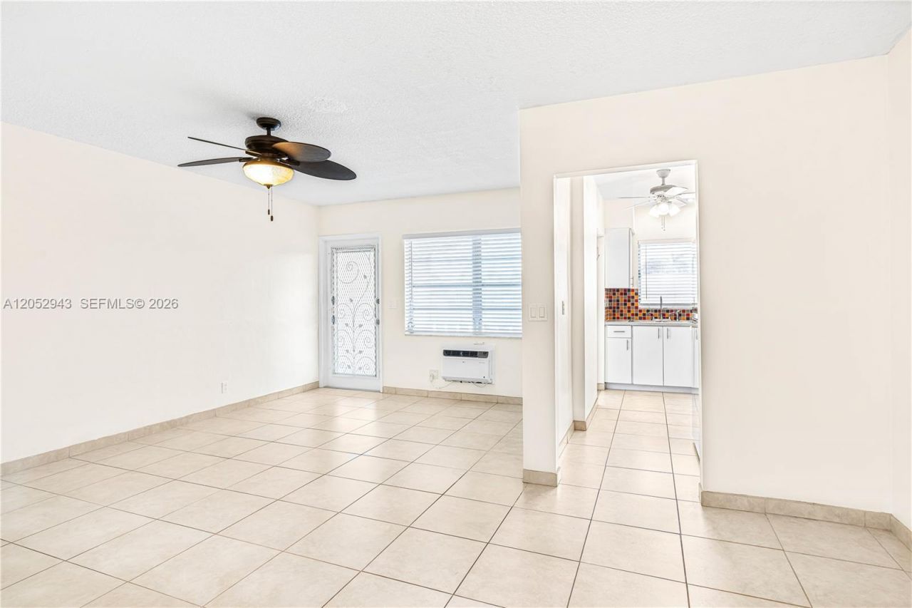 201 NE 14th Ave , Unit 8C, Hallandale Beach, FL 33009 Photo