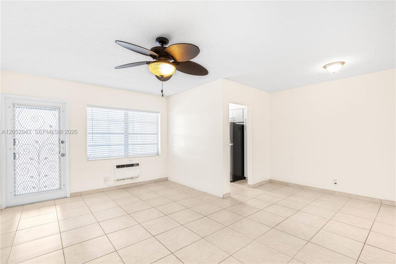 201 NE 14th Ave , Unit 8C, Hallandale Beach, FL 33009 Photo