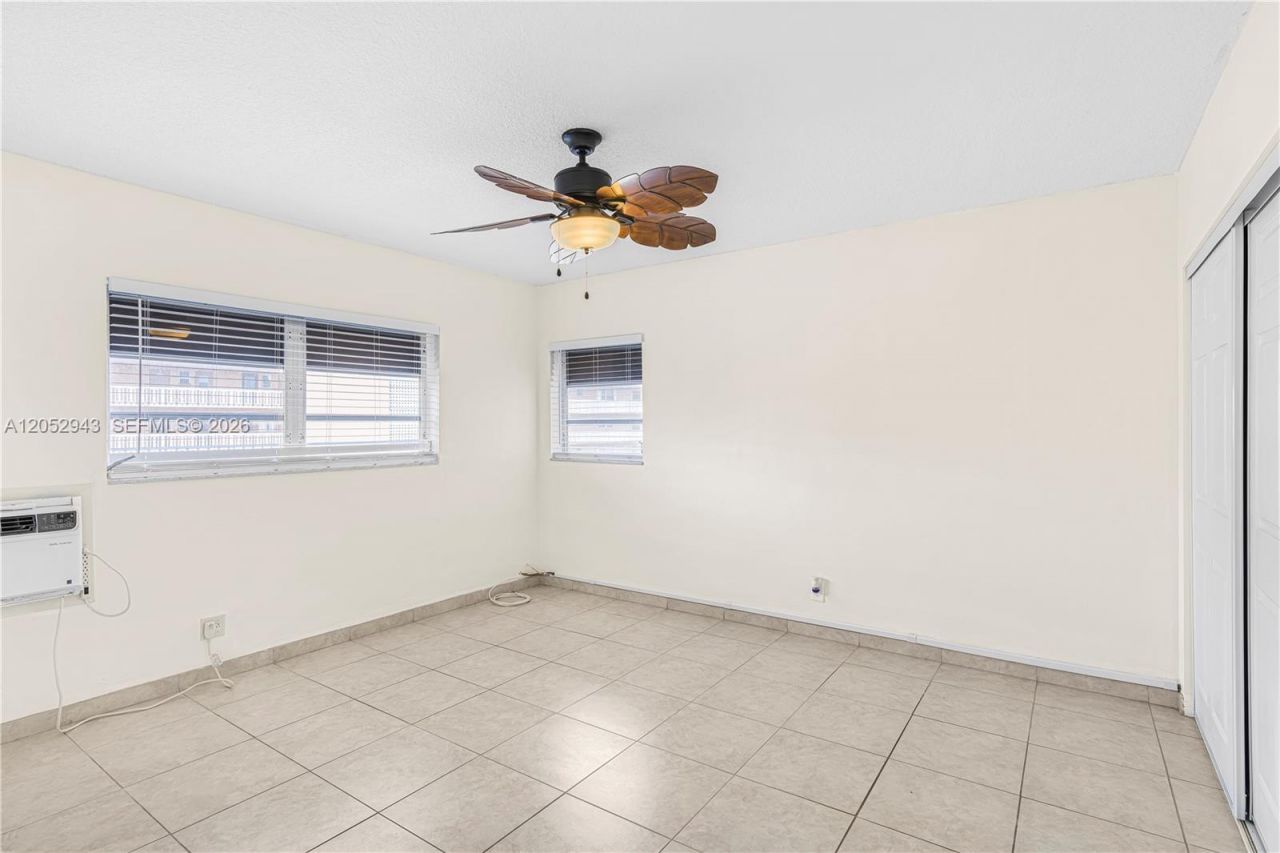 201 NE 14th Ave , Unit 8C, Hallandale Beach, FL 33009 Photo