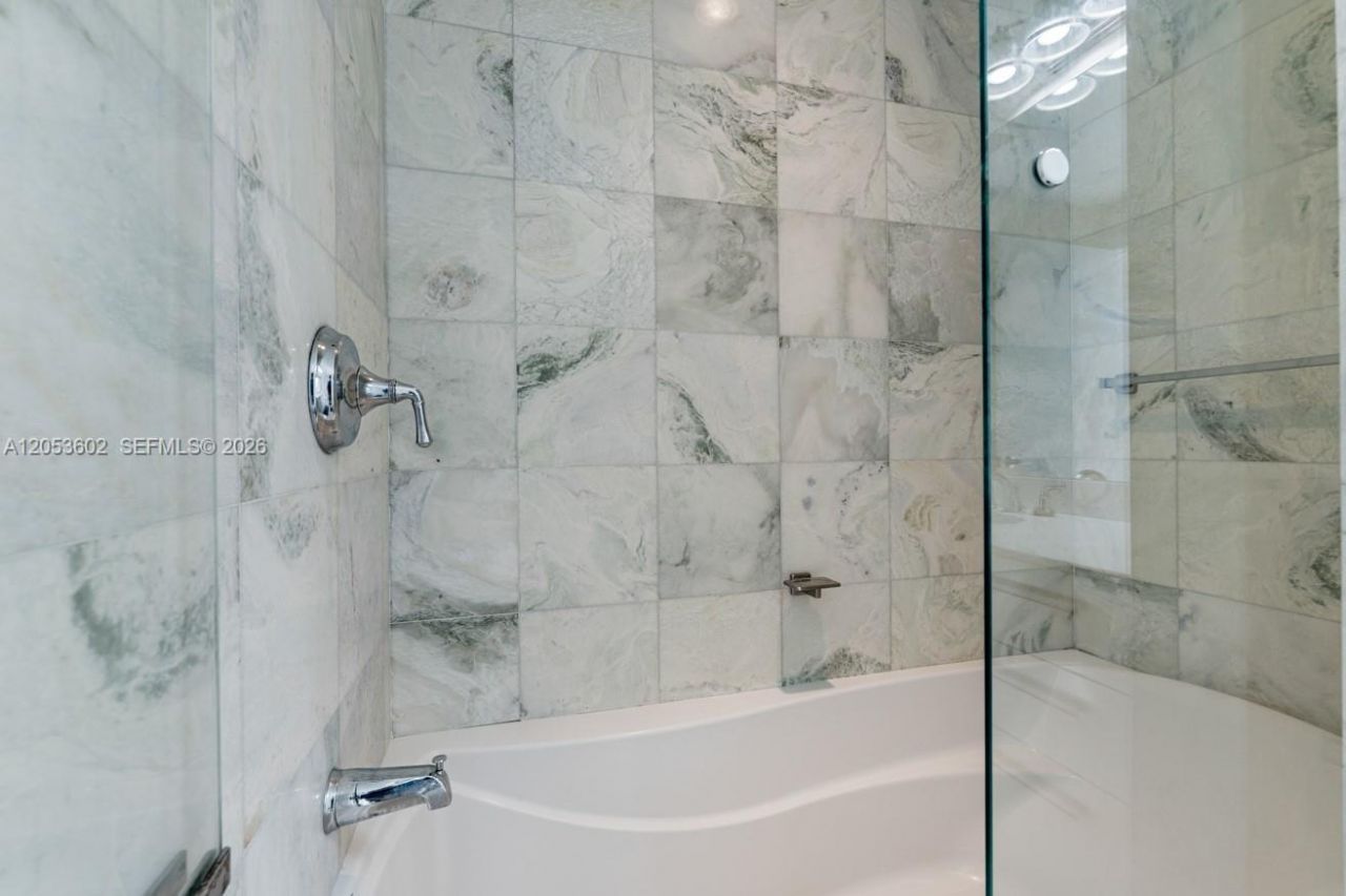 1060 Brickell Ave , Unit 1507, Miami, FL 33131 Photo