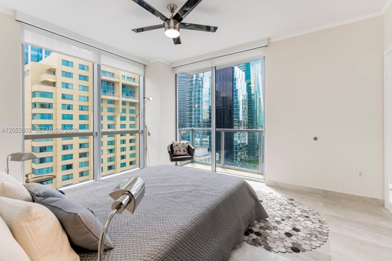 1060 Brickell Ave , Unit 1507, Miami, FL 33131 Photo