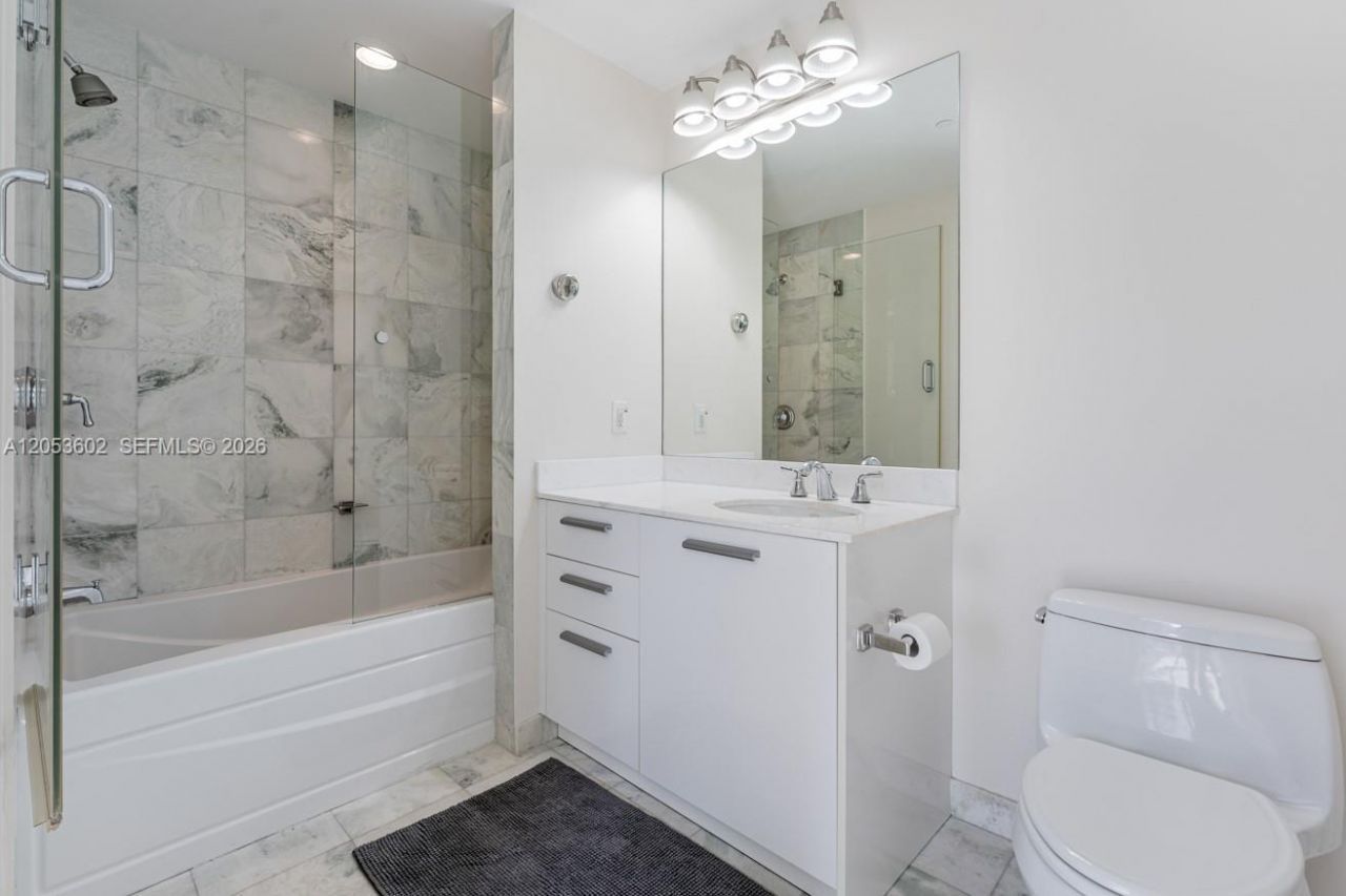 1060 Brickell Ave , Unit 1507, Miami, FL 33131 Photo